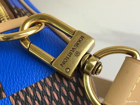 Chess Messenger-24*24*8CM VUITTON LOUIS 0530